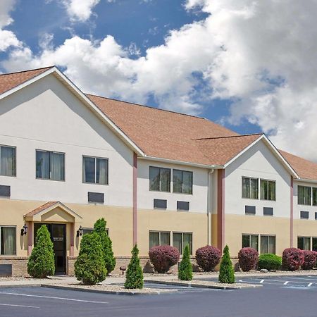 Baymont By Wyndham Boston Heights/Hudson Hotel Kültér fotó